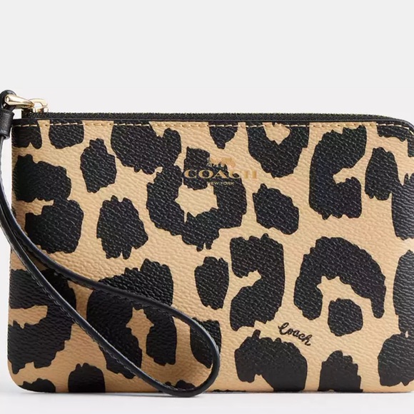 Coach Corner Zip Wristlet With Leopard Print - Picture 2 of 3